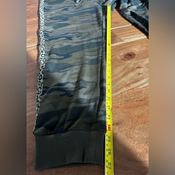 Johnny Was JW Los Angeles Camo Tuxedo Jogger Sweatpants size XL - Picture 8 of 9